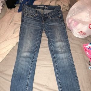 Medium wash skinny jeans